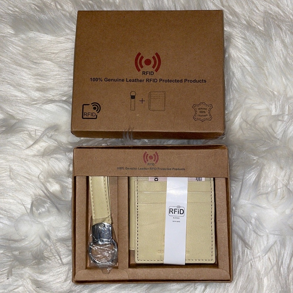 5 for $25🎈 100% leather RFID protected wallet